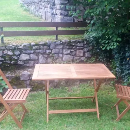 Casa de Férias Maison Accueillante à Avec Piscine Partagée *