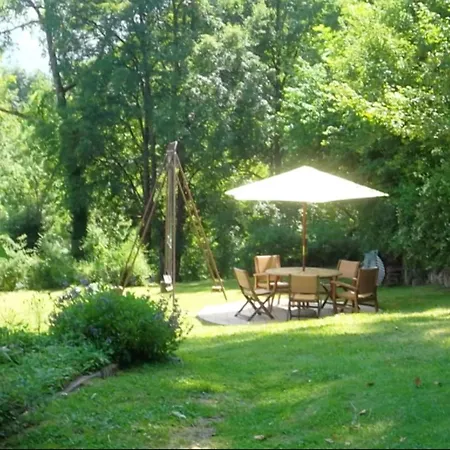 Maison Accueillante A Avec Piscine Partagee * Gembrie