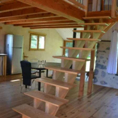 Casa vacanze Maison Accueillante à Avec Piscine Partagée *